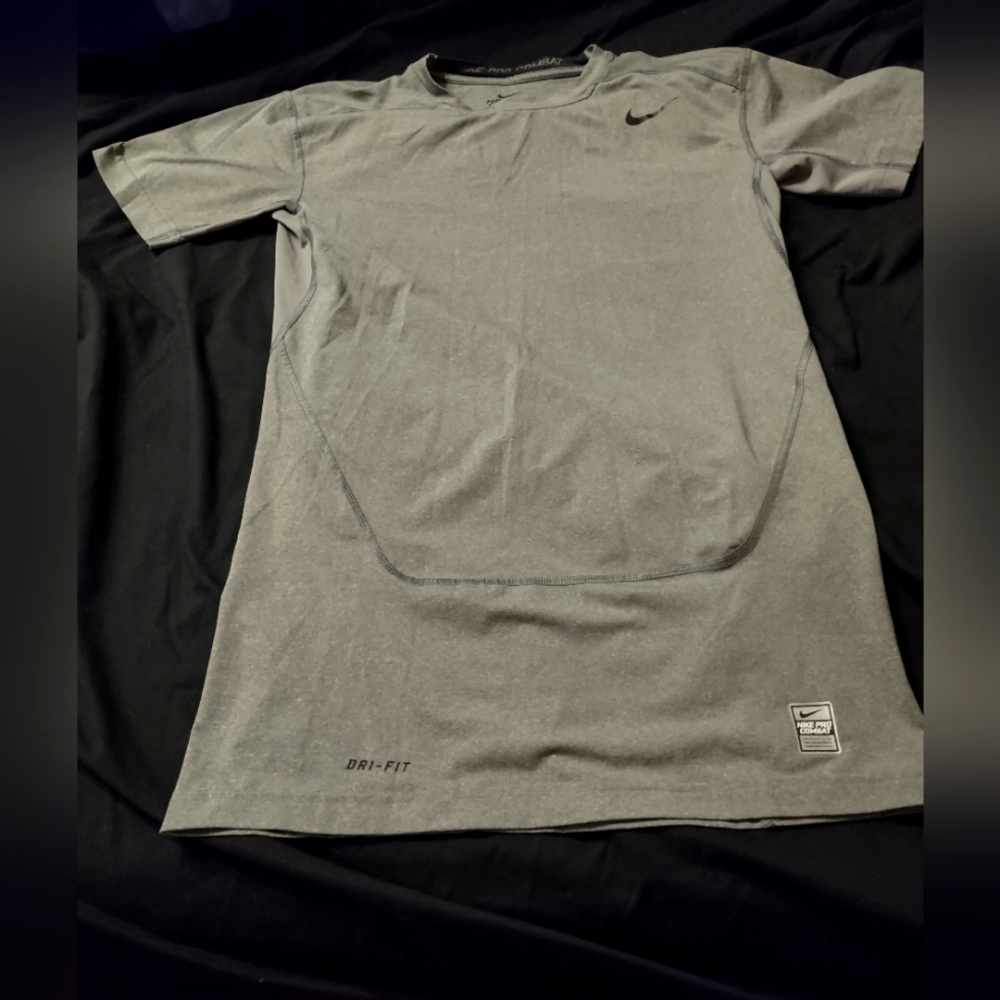 Nike pro combat compression shirt size XL